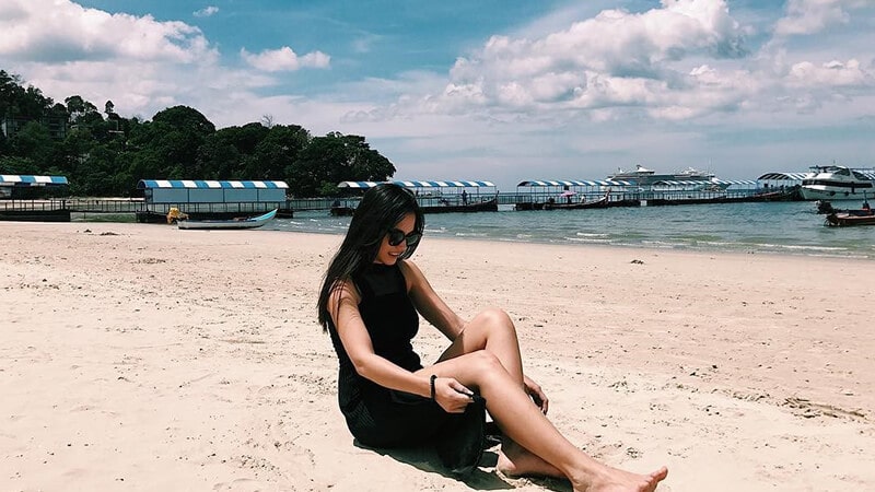 Instagram Pevita Pearce - Tắm nắng ở Phuket