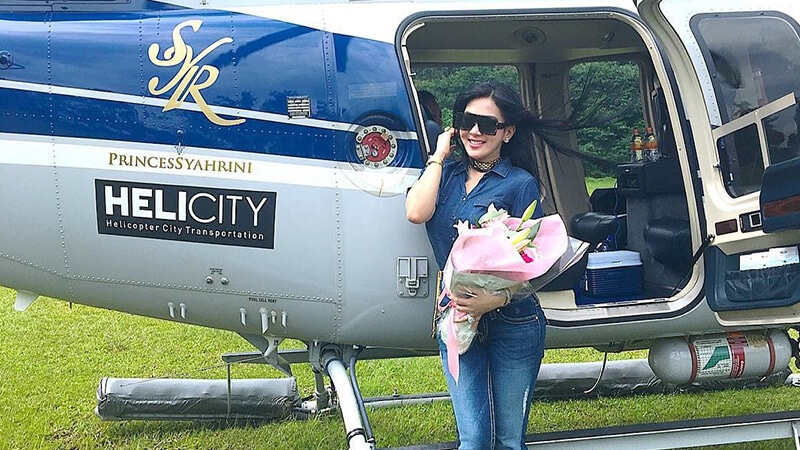 Instagram Syahrini - Syahrini Naik Helikopter