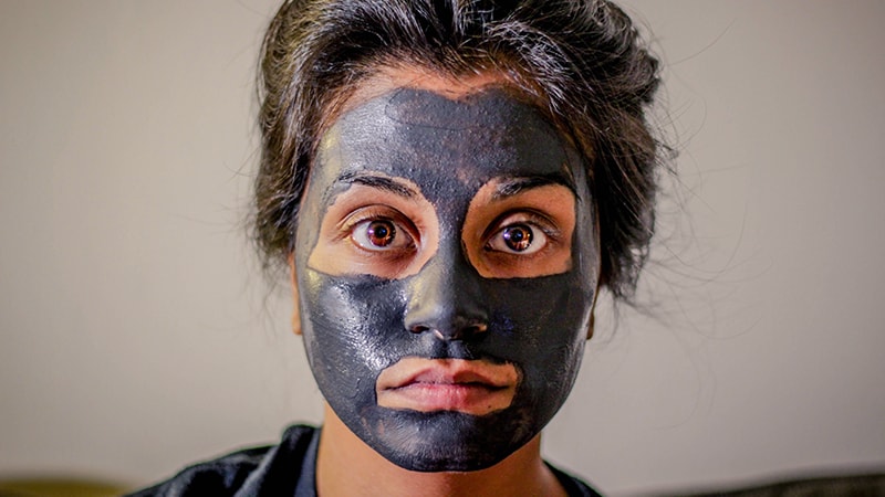 Cara Menghilangkan Komedo Hitam di Hidung - Clay Mask