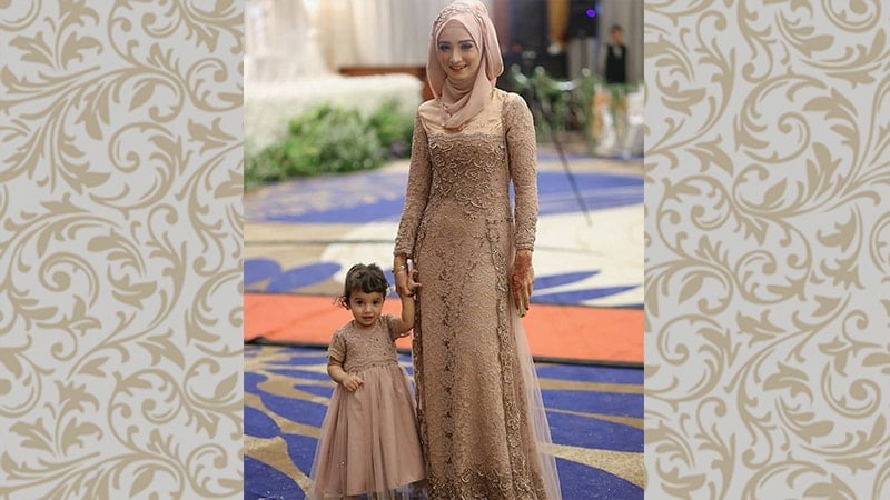 Model Kebaya Muslim Modern - Kebaya Dress Tile Brokat