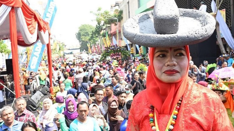 Tempat Wisata di Surabaya - Peserta Festival Rujak Uleg