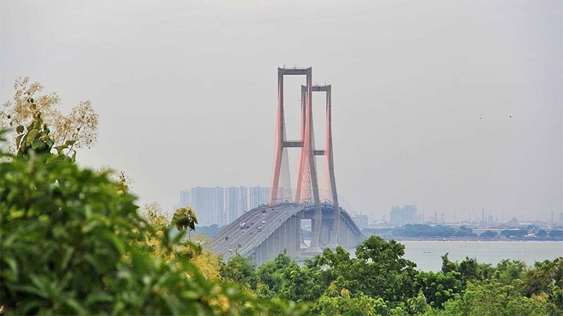 Wisata Jembatan Suramadu Surabaya - Jembatan Suramadu