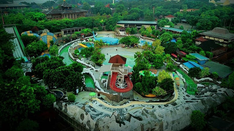 Taman Mini Jakarta - Snowbay Waterpark
