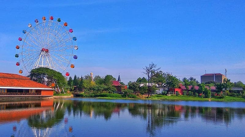 Taman Mini Jakarta - Taman Legenda