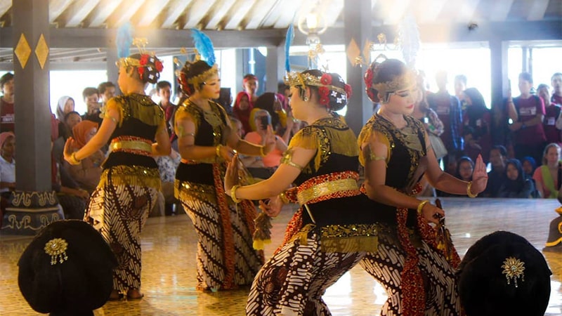 Wisata Keraton Yogyakarta - Tarian Tradisional Jawa