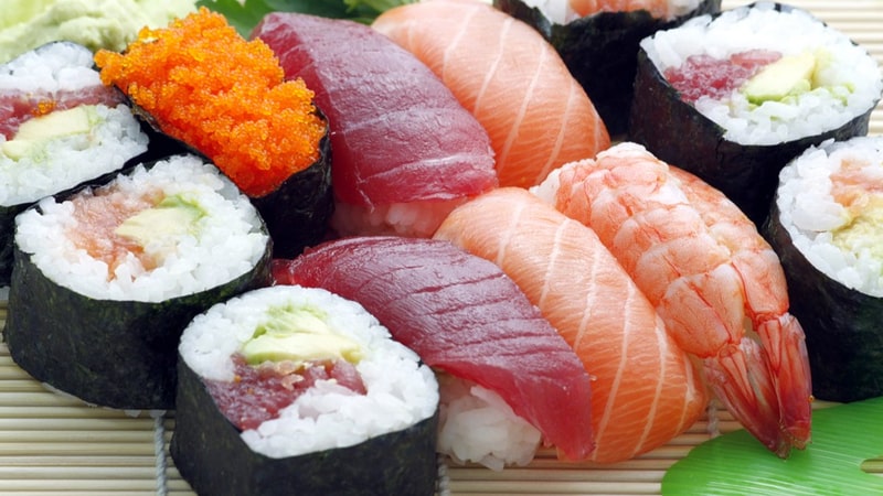 Makanan Terenak di Dunia - Sushi