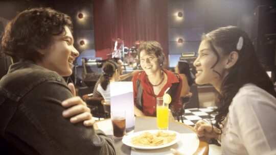 Film Ada Apa Dengan Cinta, Drama Remaja Hits Era 2000-an | KepoGaul