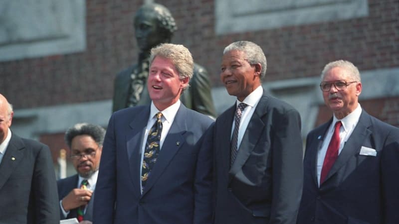 Biografi Nelson Mandela - Nelson Mandela dan Bill Clinton