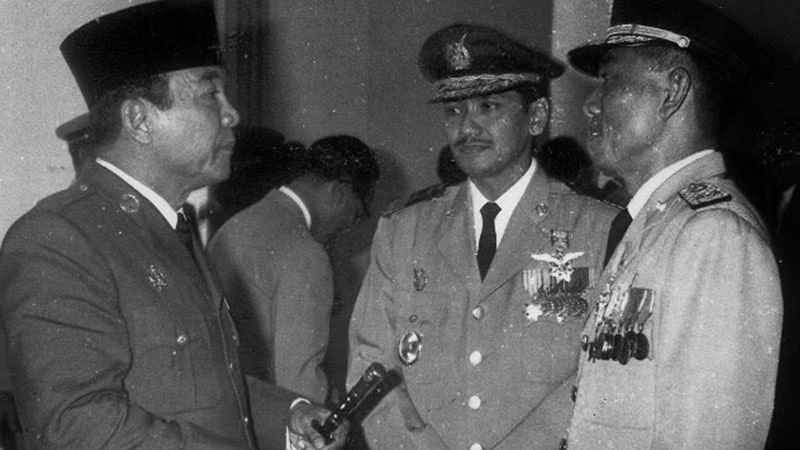 Biografi Ahmad Yani - Ahmad Yani, Soekarno, dan Omar Dhani