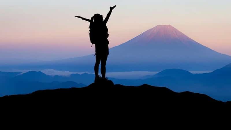 15 Kata Kata Bijak Pendaki Gunung untuk Direnungkan KepoGaul