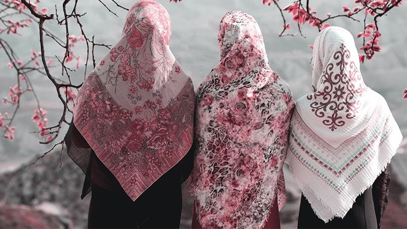 Kata-Kata Bijak Islami untuk Wanita - Tiga Muslimah
